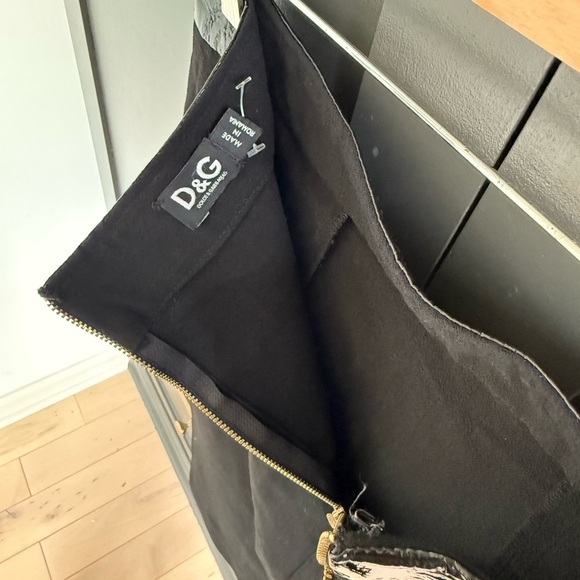 Dolce & Gabbana Wool Blend Skirt w/ Patent Trim • 44 - Picture 7 of 10